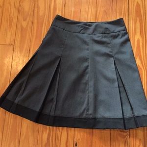 The Limited gray and black half-pleat skirt